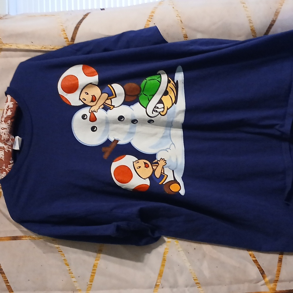 Port & Company Official Nintendo build a snowman super Mario Brothers 2X
